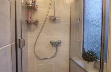 Full House 10 min to city centre, direct train to airport and self check-in - Foto 13