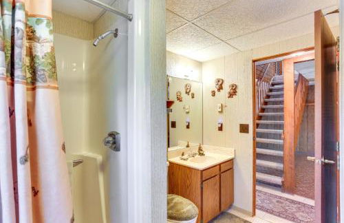 Cozy Black Hills Nature Retreat with Private Deck! - Foto 23