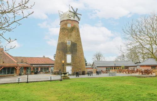 The Oak Room - Windmill Country Retreats - Photo 1