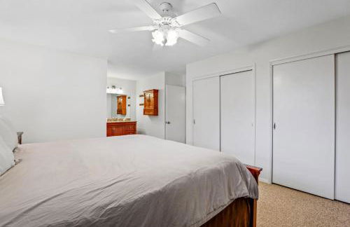 Captivating Continental Country Club Retreat with 4 BDR and Spacious deck! - Photo 17