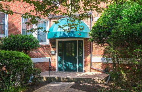 Convenient Arlington Condo about 4 Mi to National Mall - Photo 20