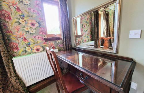 Lbtie Lodge with Two Private Hot Tubs - Fife - Loch Leven - Lomond Hills - Photo 41