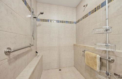 Spacious 6 Bedroom Chalet Near Holiday Valley - Foto 33