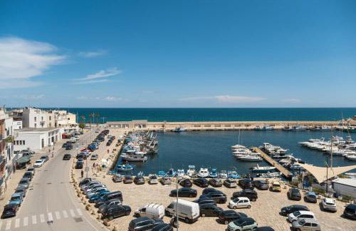 Pier Boutique Apartment - Photo 25