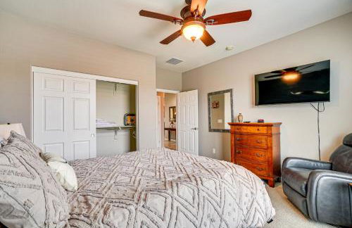 Backyard Paradise and Community Perks Buckeye Oasis - Foto 16