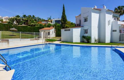 Apartment with pool by Costarentals - Ref 194 - Photo 29