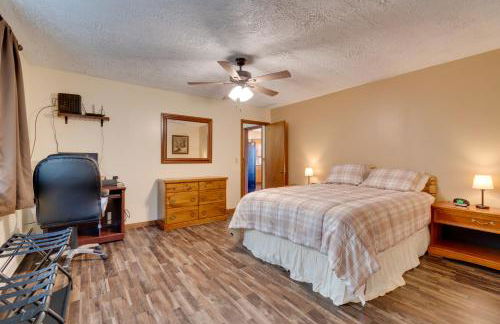 Peaceful Horseheads Hideaway with Deck and Yard! - Foto 17