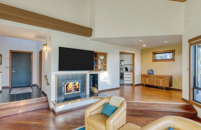 Half Block to Beach w/ Oceanview, Patio + Balcony The Shore Pine by Avantstay - Foto 96