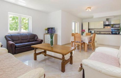 Four-Bedroom Holiday Home In Miljevci - Foto 4