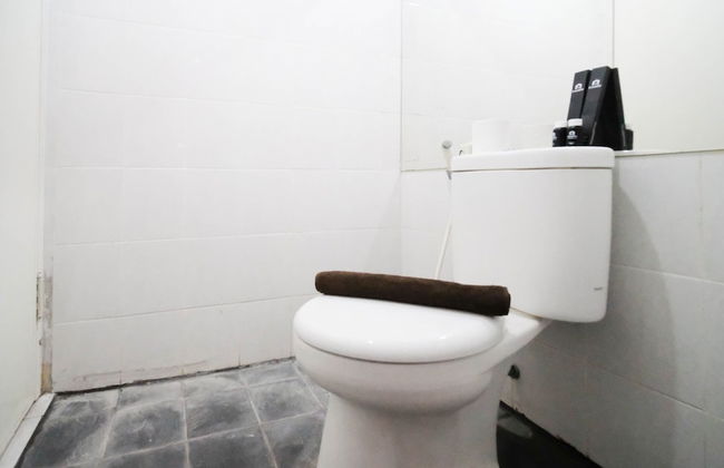 Compact And Comfy Studio At Puri Mas Apartment - Foto 12