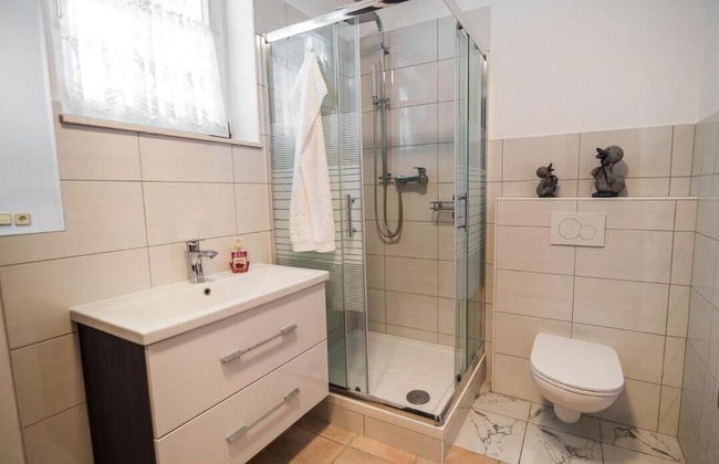 Exclusive Apartment In Villa With Private Garden - Photo 6