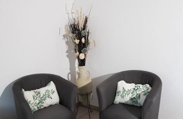 GITE BAS-EN-BASSET, HAUTE-LOIRE, MAISON et JARDIN ATYPIQUE PLEINE NATURE - Foto 16