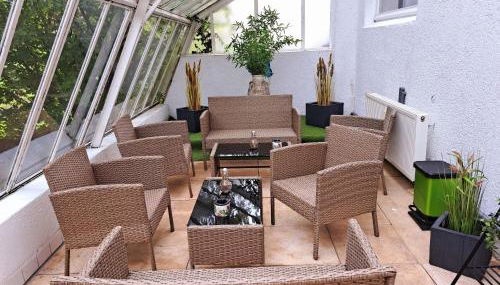 Schloss Hilbringen Gesindewohnungen - Foto 4, Garden, Garden view