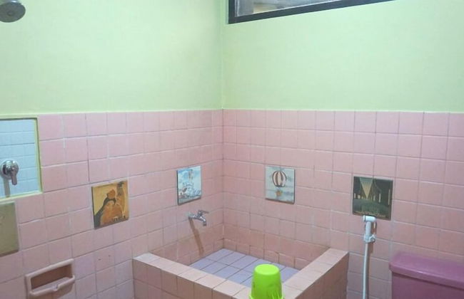 Kanti Kinasih Homestay by The Grand Java - Photo 11