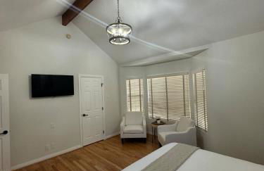 Woodsy Chic Family-Friendly Spacious Getaway - Foto 29