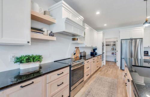 Dream Bear Lake Getaway w/ Hot Tub & Yard - Photo 12