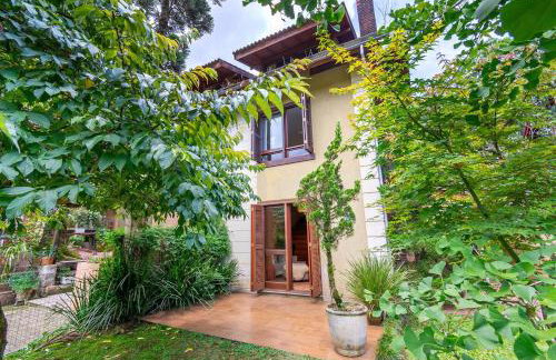 Linda casa em Canela - Jardim, Lareira e Conforto! - Foto 43