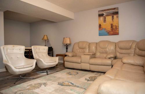 Lakefront Cottage with Private Hot Tub! - Foto 9