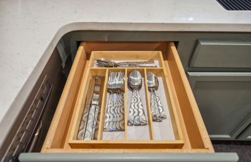 Spacious 4BR Retreat in Vibrant Smyrna Near Lakes - Foto 18