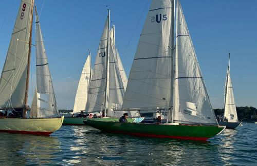 Seaview House, lovely ground floor flat with garden, minutes walk to beach - Photo 17