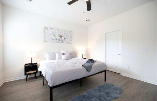 5 Min to Downtown - 12 to Elon - Deck - Wi-Fi - Foto 29