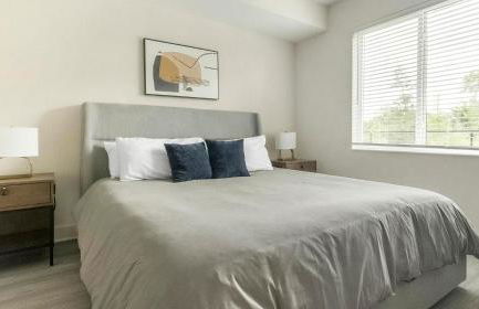 Landing Stylish 1BD Pool Clubhouse - Photo 1