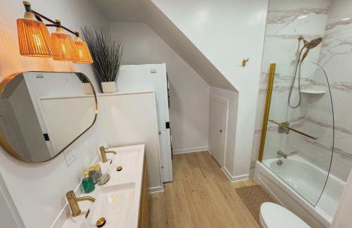 Elegant 3BR 2BA Entire Apartment Short Walk To The Beach Heart Of Wildwood - Foto 10