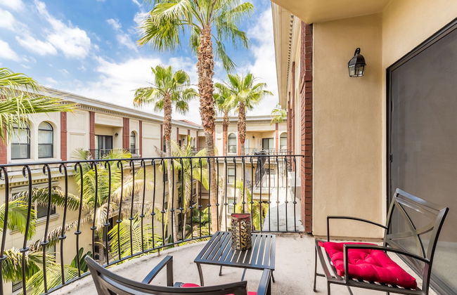 LAs Premier Apartments - Photo 58