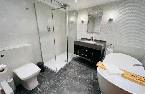 Stylish 2BR Central Edinburgh - Walk to Attraction - Foto 32