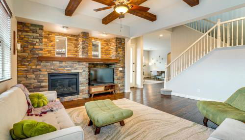 Pool, Views and Ample Space! Sunny Goodyear Retreat - Foto 3