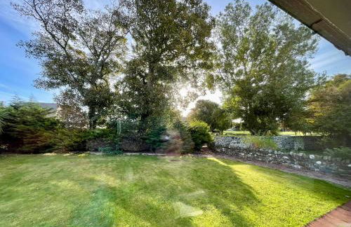 Modern Coastal Retreat, 5-Bedroom, 4-Bathroom Home, with Parking in Portsoy - Foto 41