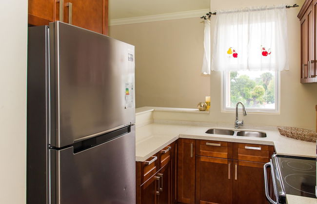 Kinsgton Modern Duplex Apartment with Pool - Foto 16