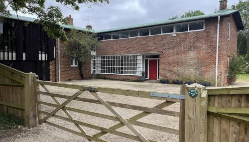 Spacious and stylish with games room, huge garden, peaceful surroundings - Foto 4