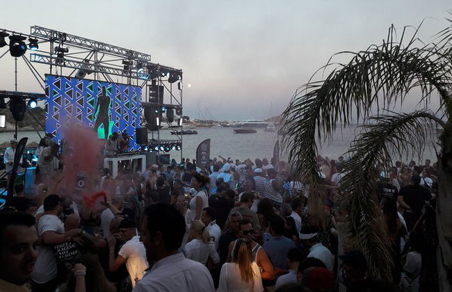 Reservas VIP para vida nocturna y diurna desde Mykonos - Foto 8