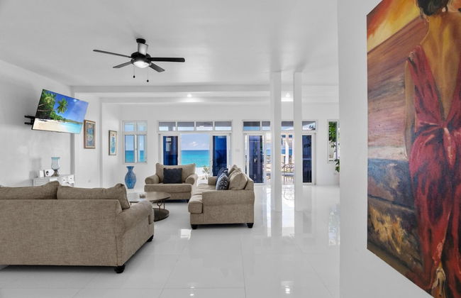 The W Villa 5 B R Oceanfront w Staff - Photo 46