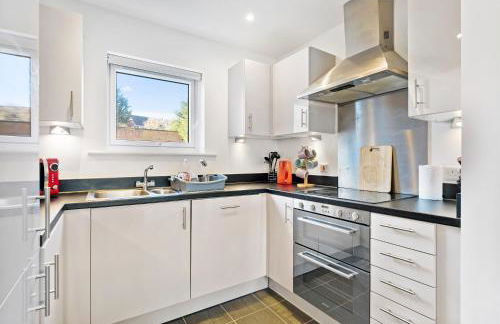 Winter Sale! Modern 2 Bed Flat in Warwick -Parking - Foto 6