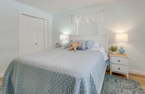 Deck, Fire Pit! Fully Updated Home Near Lake Huron - Photo 15