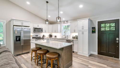 Creekside Cabin in Franklin about 8 Mi to Downtown! - Foto 3