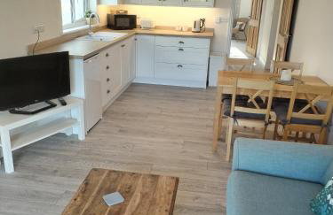 Spacious and sunny accommodation with Underfloor heating throughout - Photo 11