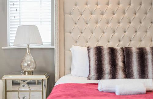 Large Comfortable & Private Home in Fetcham - Pass the Keys - Foto 14