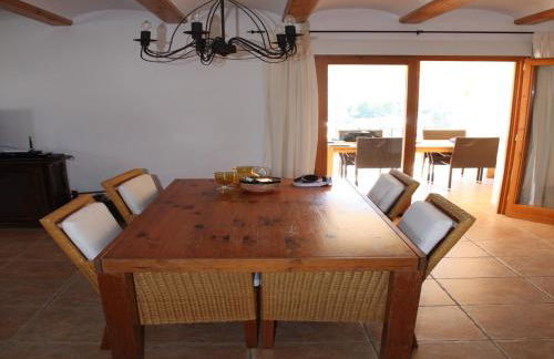 Peaceful Villa with Private Pool - Foto 12