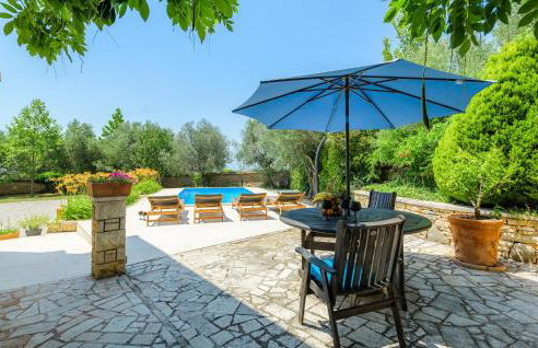 4 Bedroom Cozy Home In Sveti Lovrec - Foto 13