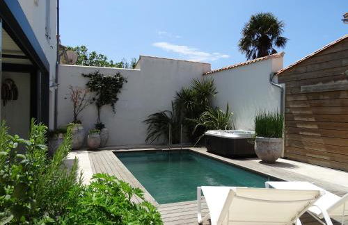 Maison Le Clos Neraud avec piscine et SPA - Foto 1