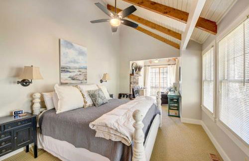 Lake Access and On-Site Creek Lake Toxaway Home! - Foto 16