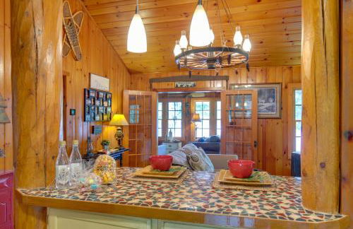 Lakefront Cabin with Private Dock and Fire Pit! - Foto 8