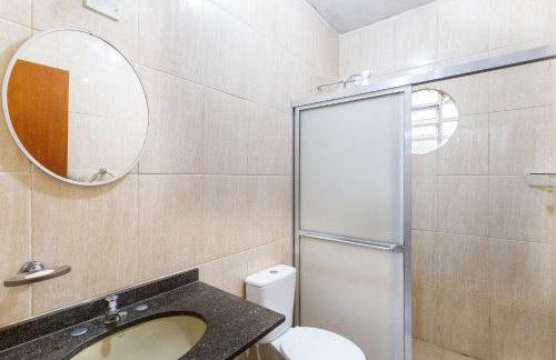 Piscina, jardim, área gourmet e vista arborizada - Foto 40