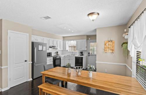 10 Mins to Tiger Stadium South Burbank Bungalow - Foto 9