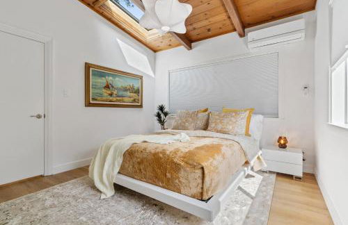 Serene Oceanview Escape with Expansive Deck home - Foto 30