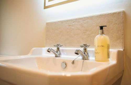 Charming 3-Bed Cottage in Stunning Yorkshire Dales Location, Swaledale - by MCPI Hosting, Ideal for Families, Couples, Walkers & Groups - Foto 34