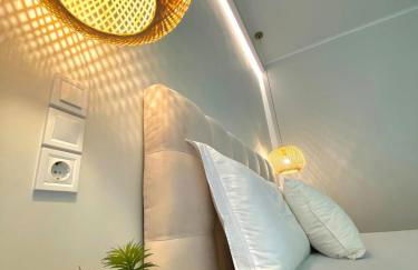 Elia Room & Garden - Photo 16